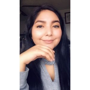 Meet your Posher, Lina